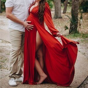 Maternity photoshoot dress size medium. Rust color